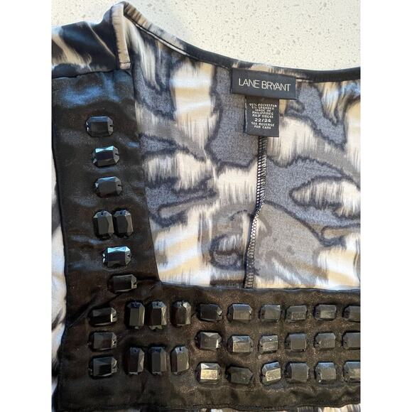 Lane Bryant black grey abstract embellished square neck short sleeve top - Picture 11 of 11